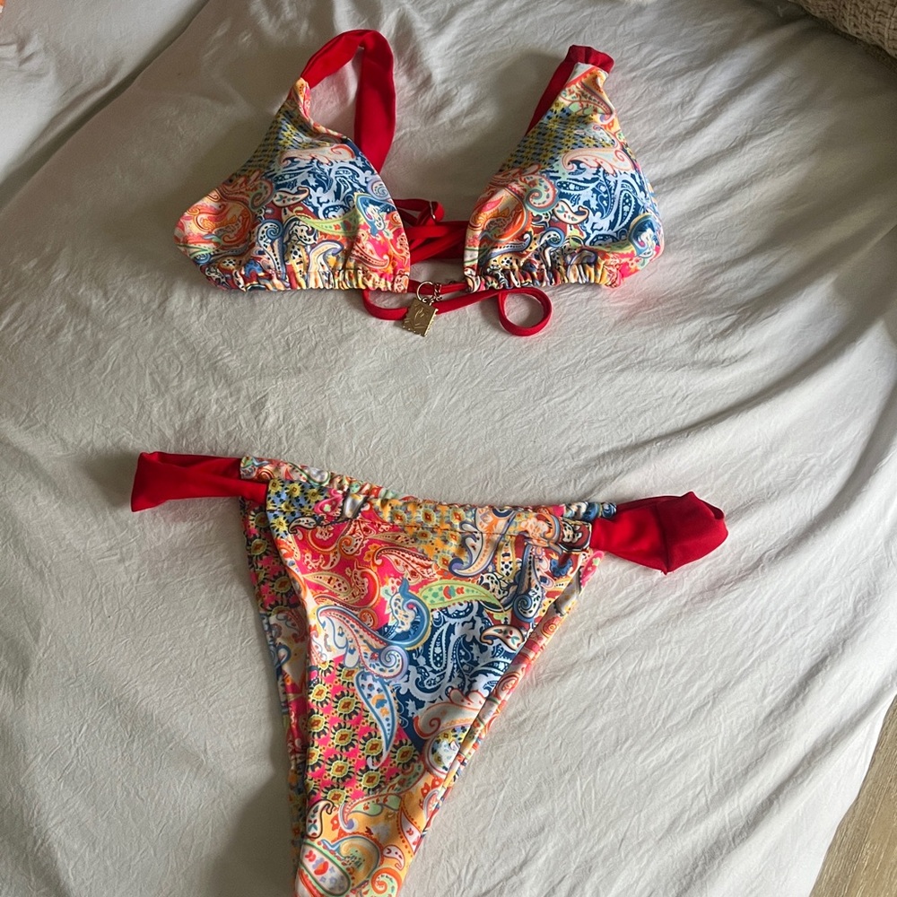 Multicolored Tropical Bikini Set💋🦋